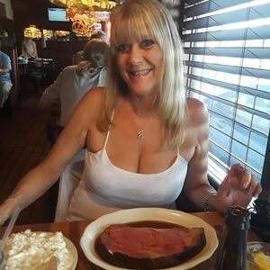 Meet your Posher, Pam